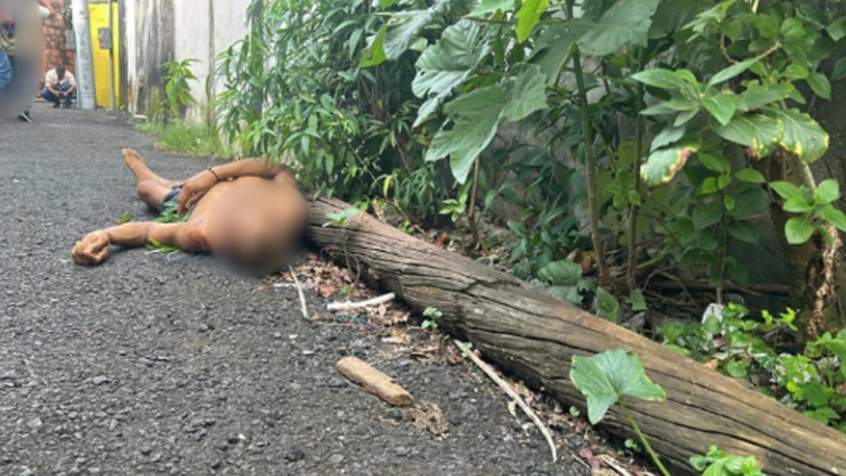 VÍDEO: Homem é assassinado a pauladas em beco no bairro Coroado, zona Leste de Manaus
